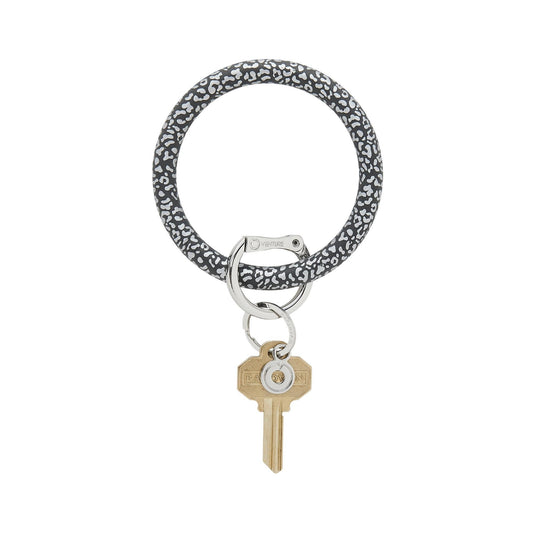 Black background with silver metallic cheetah print silicone big o key ring with silver locking clasp