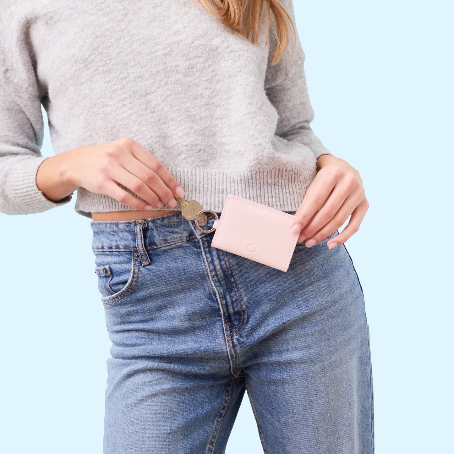 Keychain Wallet in Light pink can be used as an ID case