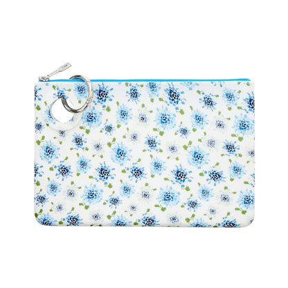 This printed silicone large pouch has a blue hydrangea design. The hydrangeas are made up of the shapes of the fifty states. The states are in all shades of blue and green.