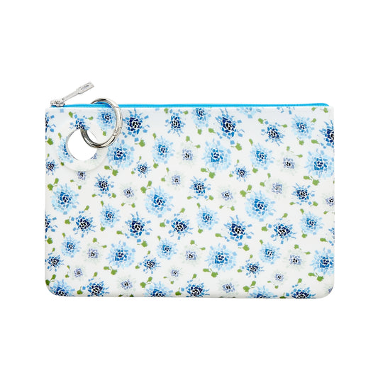 This printed silicone large pouch has a blue hydrangea design. The hydrangeas are made up of the shapes of the fifty states. The states are in all shades of blue and green.