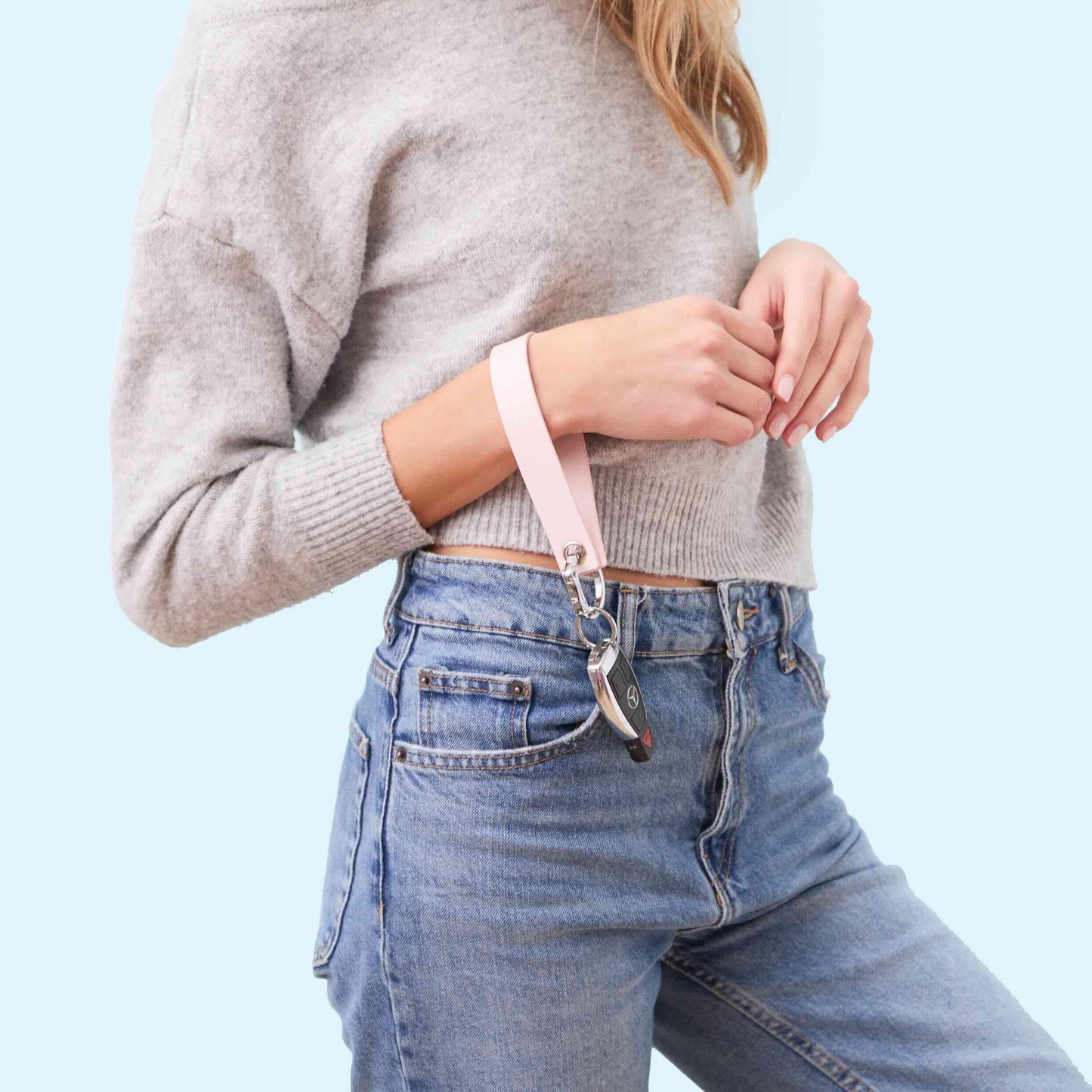 Chic leather loop wristlet in light pink