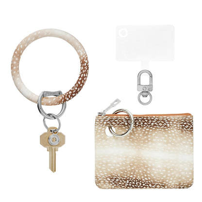 Pouch Wristlet mini in smooth silicone material in antelope print.